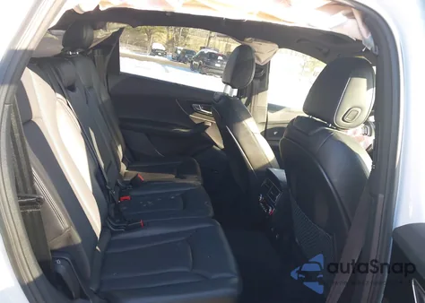 2018 Audi Q7 3.0T Premium из США, поврежденный, VIN WA1LAAF72JD039679